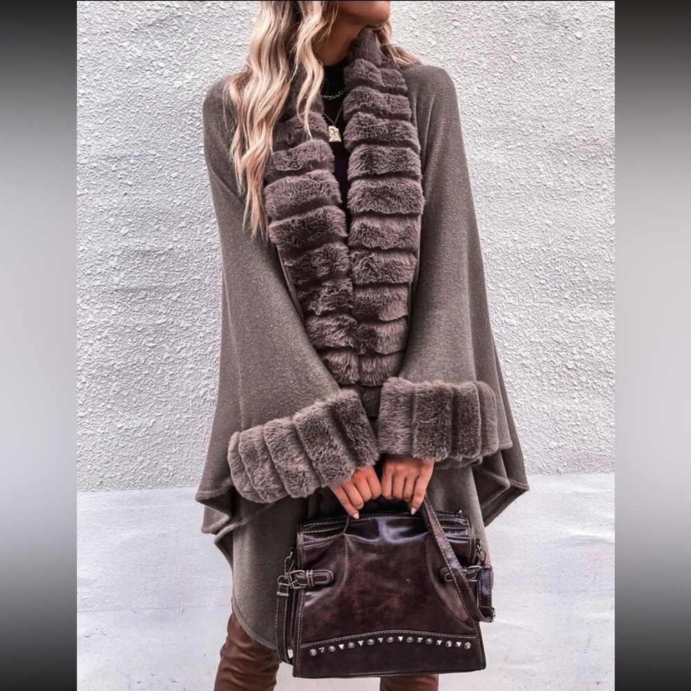 Cozy Fringe Open Front Cardigan Poncho - Picture 3 of 10